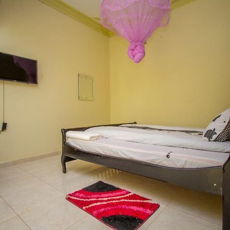 Heras Country Resort Kabale 外观 照片