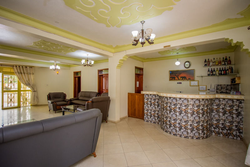 Heras Country Resort Kabale 外观 照片