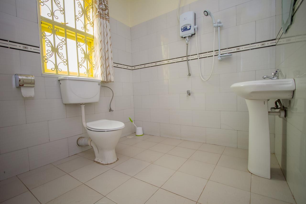 Heras Country Resort Kabale 外观 照片