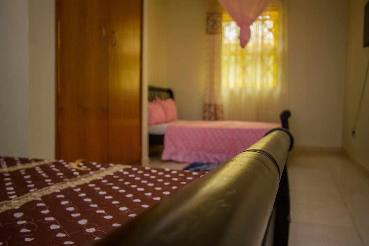 Heras Country Resort Kabale 外观 照片