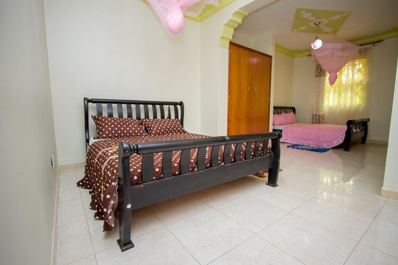 Heras Country Resort Kabale 外观 照片