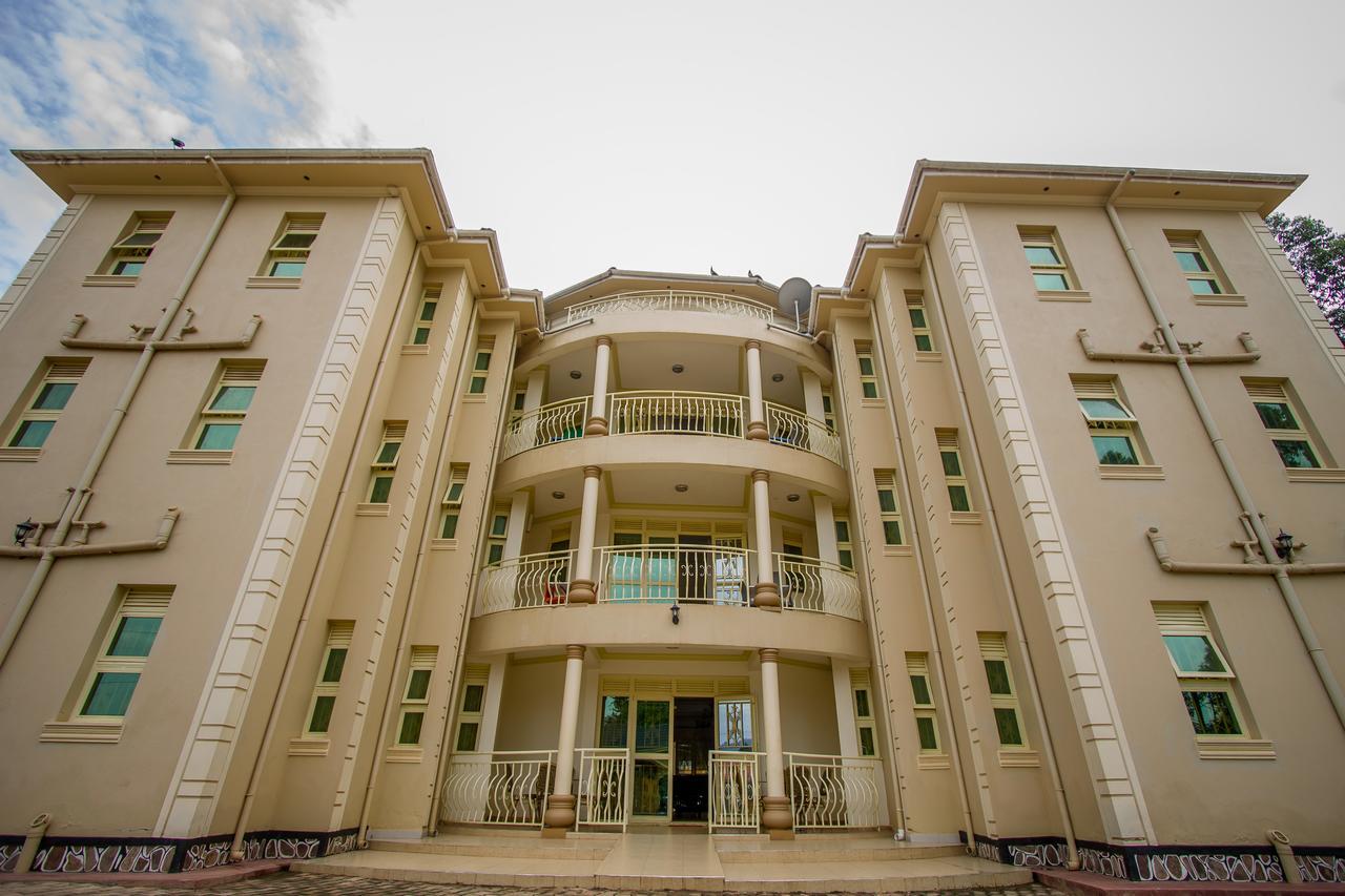 Heras Country Resort Kabale 外观 照片