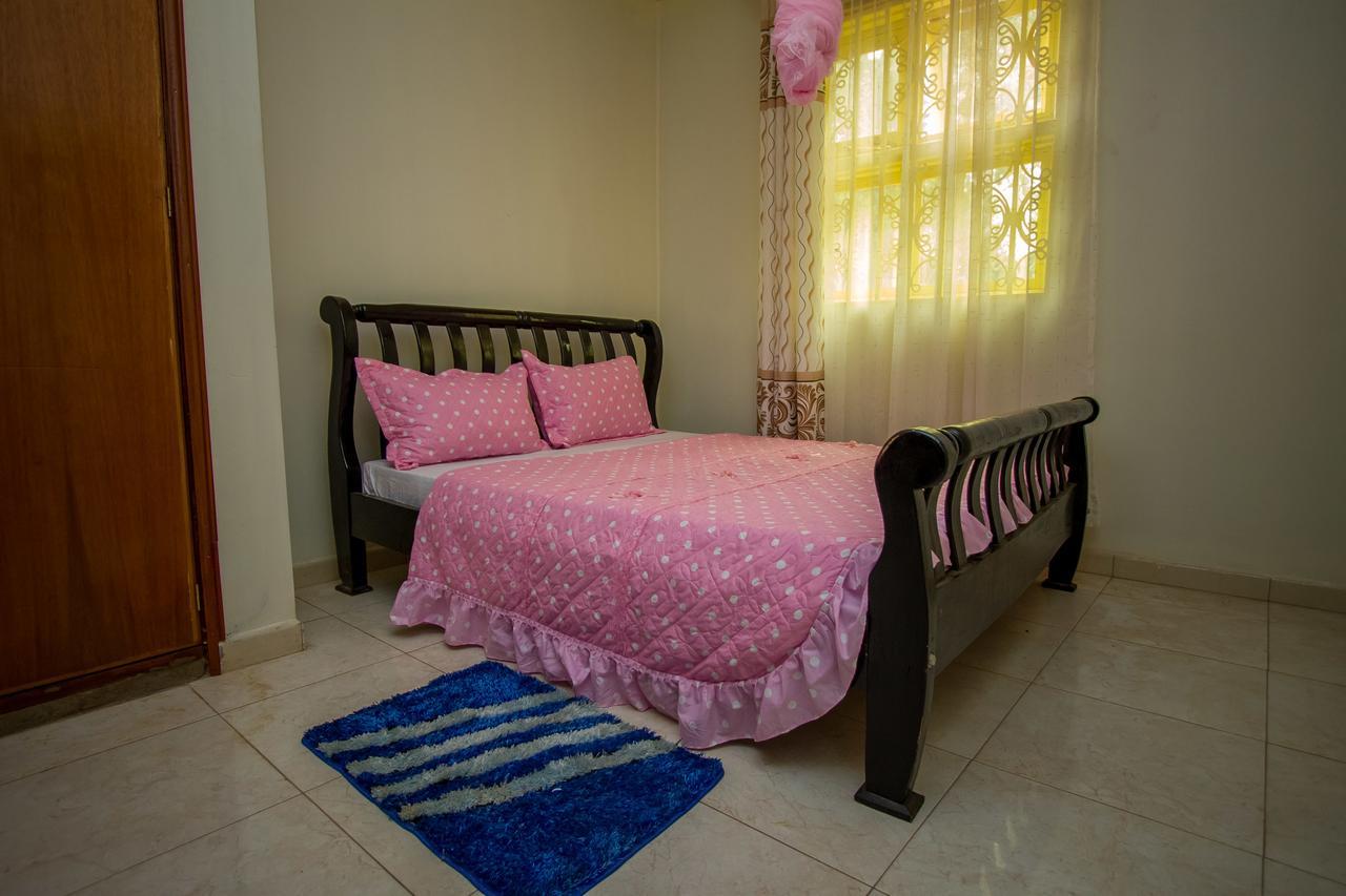 Heras Country Resort Kabale 外观 照片